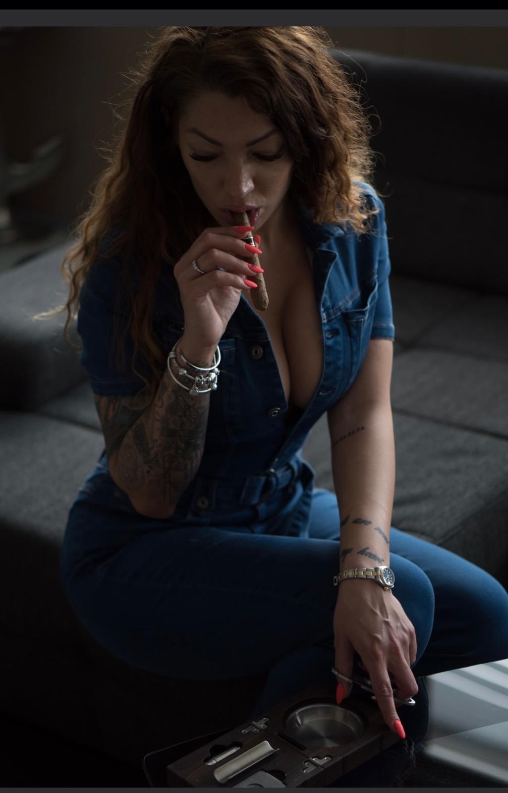 Escort - KASSANDRA - Ibiza Tops